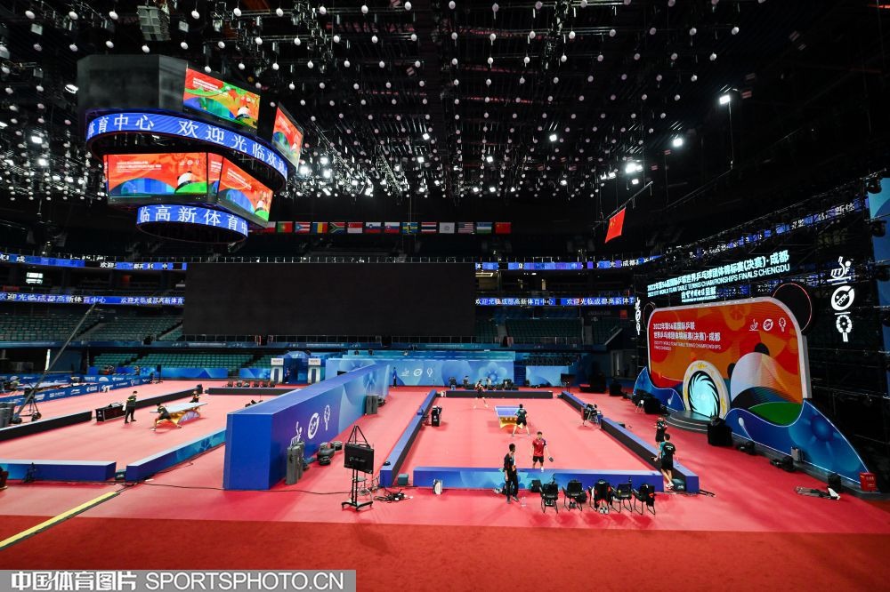 国足公布世预赛18强赛大名单：塞尔吉尼奥、王钰栋、刘诚宇入选